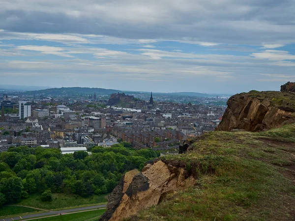 Vista Sobre Edimburgo Capital Escocia Desde Cima Del Asiento Arthurs — Foto de Stock