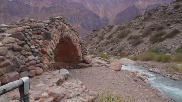 Kamenný Most Oblouk Krajině Středohoří Andes Cestě Průsmyku Paso Cristo — Stock video