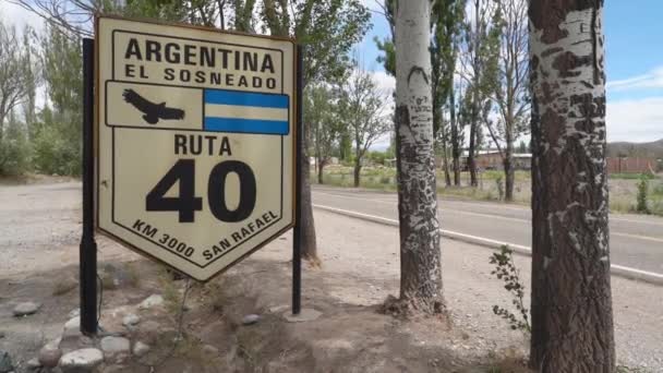 Οδική Πινακίδα Του Θρυλικού Ruta Στο Sosneado Της Αργεντινής Στη — Αρχείο Βίντεο
