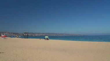 Pasifik Okyanusu 'nun kumlu sahilleri Şili kıyıları Valparaiso ve vina del mar arasında.