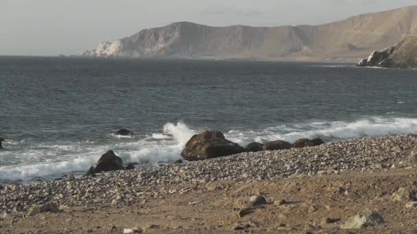 Tramonto Sulla Costa Rocciosa Dell Oceano Pacifico Nel Deserto Atacama — Video Stock
