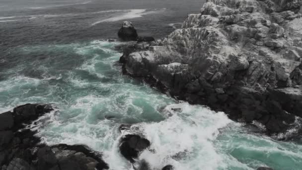 Повільний Рух Хвиль Розбиваються Берег Тихою Береговою Лінією Пустелі Атакама — стокове відео