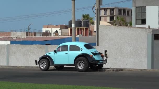 Tacna Perú 2019 Viejo Escarabajo Modificado Para Ser Cochecito Playa — Vídeo de stock
