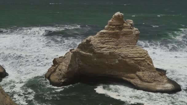 Waves Crushing Ashore Paracas National Park Peru Located Edge Coastal — Stock Video