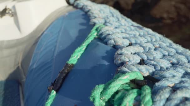 Cordas Aparelhamento Azuis Barco Borracha Inflável — Vídeo de Stock