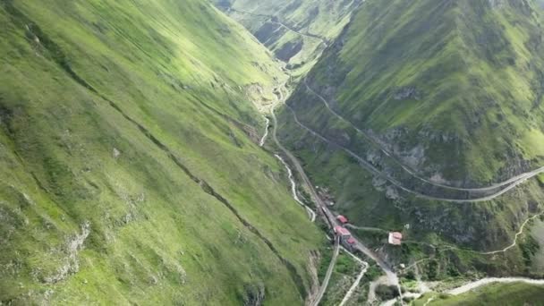 Flygfoto Nariz Del Diablo Djävulsnäsa Berömd Järnvägsspår Andes Ecuador Brant — Stockvideo