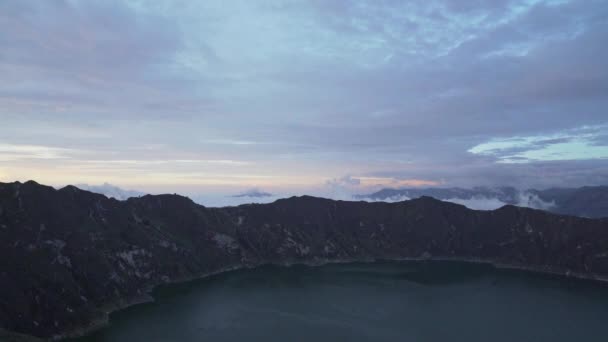Κεραία Του Laguna Quilotoa Στο Quilotoa Βρόχο Στις Άνδεις Βουνά — Αρχείο Βίντεο