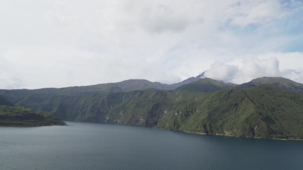 Laguna Cuicocha Vlakbij Otavalo Mooie Blauwe Lagune Met Eilanden Krater — Stockvideo