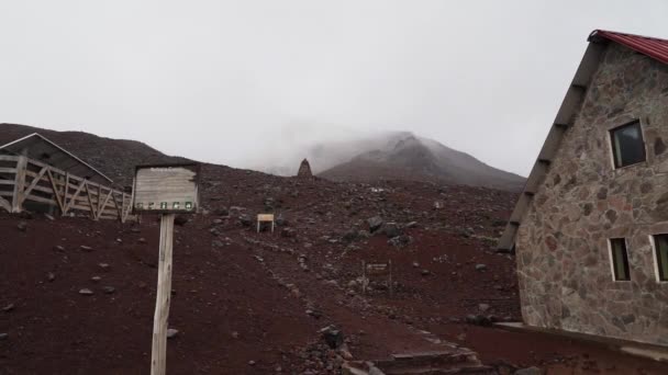Potężny Chimborazo Jest Ośnieżonym Aktywnym Wulkanem Najwyższym Wzniesieniem Ziemi Dużej — Wideo stockowe