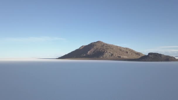 Aereo Drone Del Salar Uyuni Lago Salato Intorno All Isla — Video Stock