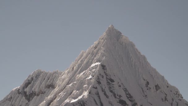 Led Pokryl Ledovec Pyramidy Tvaru Hory Laguna Paron Laguně Vysokých — Stock video