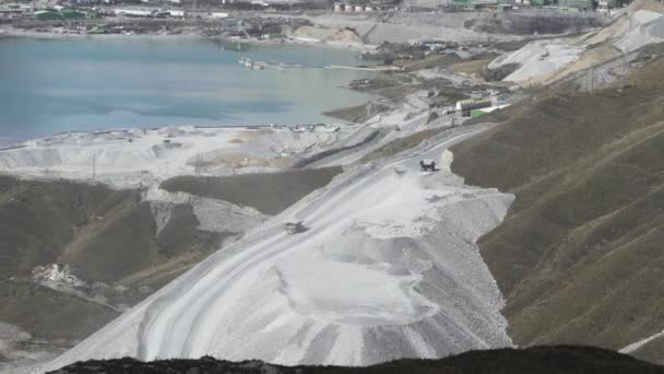 Důl Vysokohorské Krajině Andesských Hor Peru Výhledem Jezero Terasy Vykopávek — Stock video