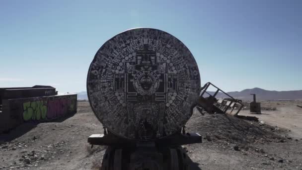 Uyuni Bolívia 2019 Velhos Trens Enferrujados Apodrecendo Lugar Esquecido Cementério — Vídeo de Stock