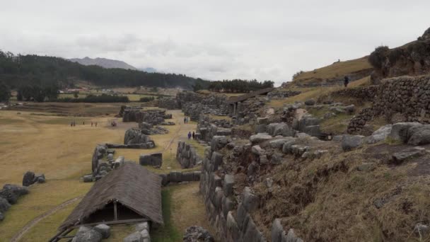 Cuzco Peru 2019 Konstnärligt Murverk Historiska Stenmurarna Inca Sacsayhuaman Citadell — Stockvideo
