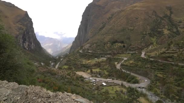 Klikatá Cesta Horského Průsmyku Abra Malaga Mezi Místy Cuzco Machu — Stock video