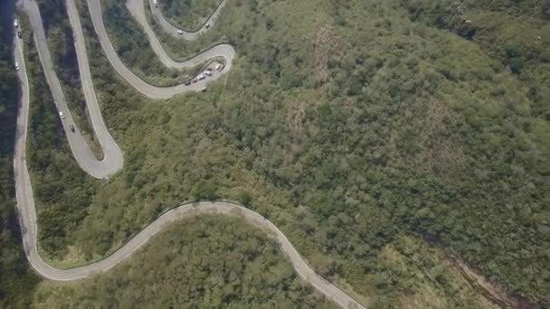 Estrada Sinuosa Íngreme Que Conduz Longo Passagem Montanhosa Serra Rocinha — Vídeo de Stock