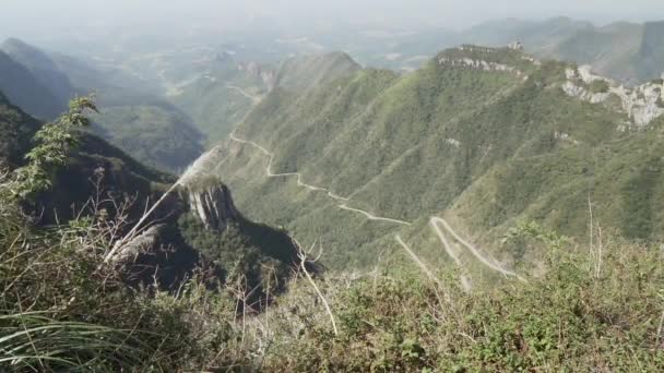 Estrada Sinuosa Íngreme Que Conduz Longo Passagem Montanhosa Serra Rocinha — Vídeo de Stock