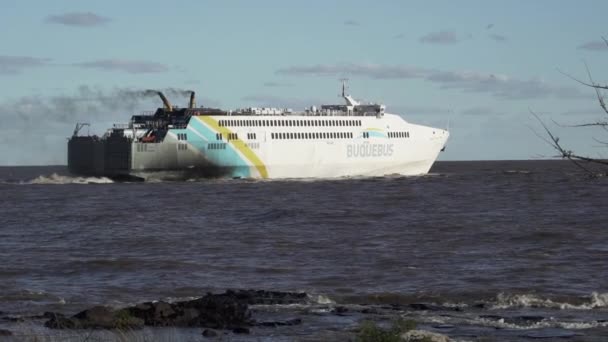 Colonia Del Sacramento Urugwaj 2019 Buque Bus Ferry Crossing Rio — Wideo stockowe