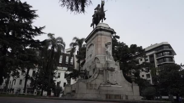 Монтевидео Уругвай 2019 Конная Статуя Человека Верхом Лошади Центре Города — стоковое видео