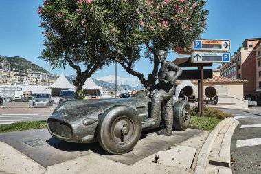 Monaco, Monte Carlo - 09 19 2021: Formula 1 pilotu Juan Manuel Fangio ve Mercedes 'i Monte Carlo Monaco' da