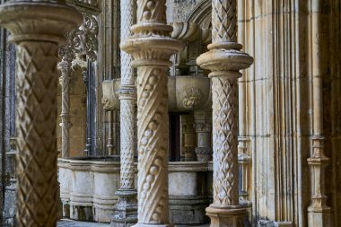 Batalha, Portekiz - 10 05 2022: Mosteiro de Santa Maria de Vitoria, Zafer Manastırı, gotik tarzda inşa edilmiş büyük bir Dominik manastırı..