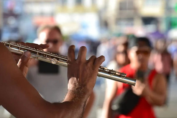 Los Flautistas Centro Ciudad Los Transeúntes Escuchan — Foto de Stock