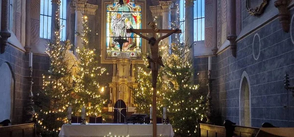 Avusturya 'da bir kilisenin yaşı, Katolik inancı.