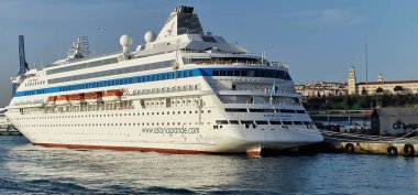 İstanbul 'da büyük gemi 11.03.202