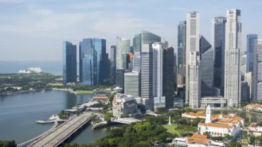 Marina Körfezi, Singapur - 8 Haziran 2022: Marina Körfezi, Singapur 'da bulutlu sabah sahnesinin zaman aşımı. 