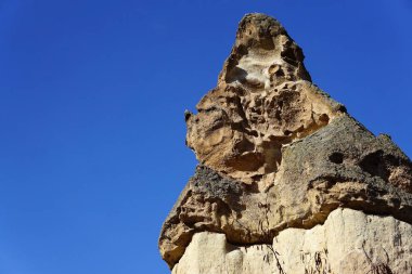 Tricefala peri şöminesi. Pasabagi (Keşişler Vadisi). Devrent Vadisi. Zelve. Cappadocia.Turquia. Kum dağları. yatay