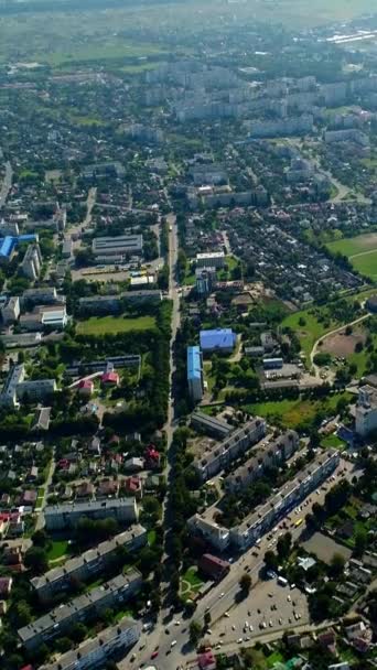 Вертикальное Видео Вид Воздуха Жилые Районы Украинского Города Движение Пассажирского — стоковое видео