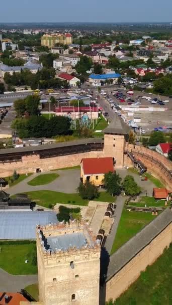 Vídeo Vertical Vista Aérea Parte Central Ciudad Lutsk Con Las — Vídeo de stock