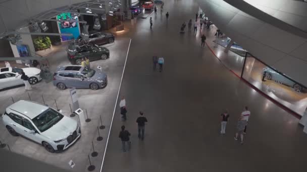 August 2022 Munich Germany Interior Bmw Welt Multifunctional Exhibition Center — Stock Video