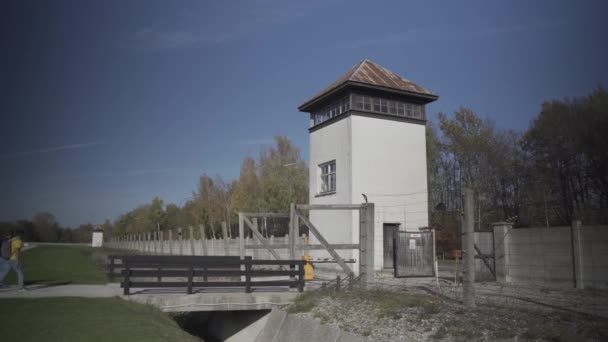 2022年10月30日 ドイツだ ダチョウだ 強制収容所跡地 ダッハウ ナチス強制収容所 第二次世界大戦 死の強制収容所 史跡や博物館 バイエルン州 — ストック動画