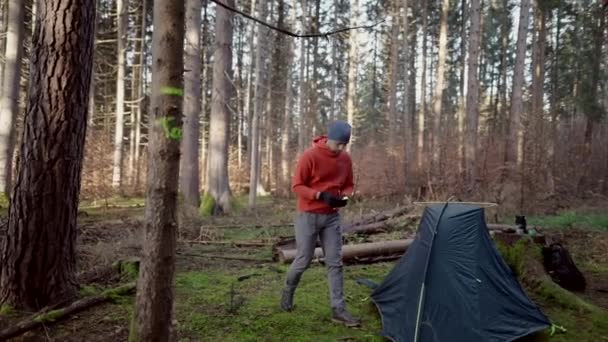Camping Tourism Travel Concept Man Setting Tent Outdoors Hiker Assembles — Wideo stockowe