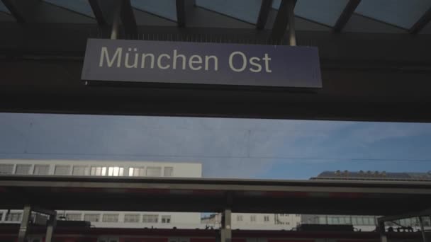 Munchen Ost Ostbahnhof Munich Eastern Railway Station Platfoms Railroad Station — Vídeo de Stock