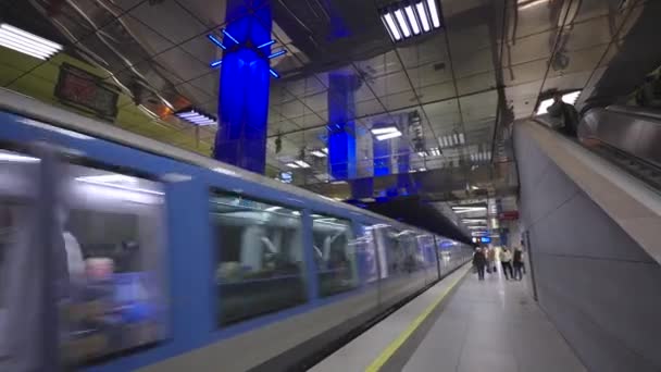 January 2023 Munich Germany Bahnhof Munchner Freiheit Subway Lines Futuristic — Stock video