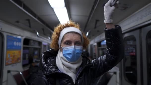 Mature Woman Medical Protective Mask Traveling Subway Train Concept New — Stock Video
