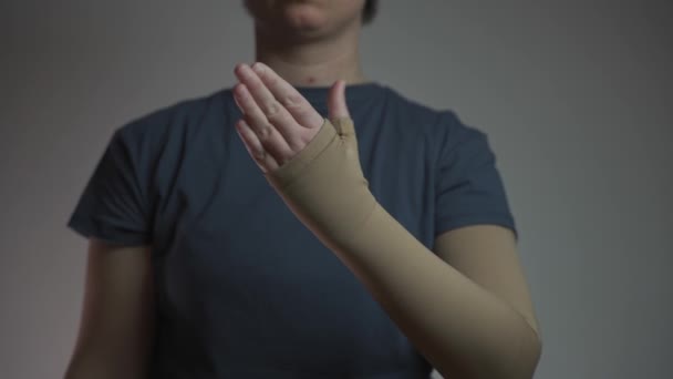 Meias Compressão Mão Médica Para Tratamento Varizes Trombose Tromboflebite Malhas — Vídeo de Stock