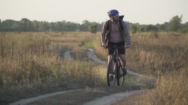 Seyahat Spor Modern Teknoloji Konsepti Bisikletçi Navigasyon Arama Yolu Rota — Stok video