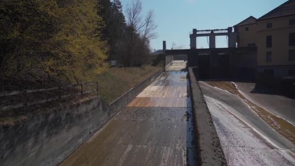 Kraftwerk Muhltal Muhltal Isar Waterkrachtcentrale Stroomkrachtcentrale Het Kanaal Van Isar — Stockvideo