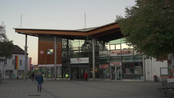 September 2023 Deutschland Bayerische Stadt Oberstdorf Bayerischen Landkreis Oberallgau Bahnhof — Stockvideo