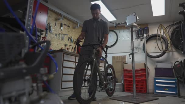 Bike Technician Twists Bike Stem Handlebars Special Tool Repairman Using — Stock Video