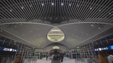 7 Ekim 2023. Roma. İtalya. Aeroporto di Roma Fiumicino Leonardo da Vinci 'nin içinde. Roma, İtalya 'daki yeni uluslararası havaalanı. Romanlardaki modern Avrupa havaalanı terminali. 