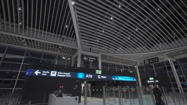 Octubre 2023 Roma Italia Interior Interior Aeroporto Roma Fiumicino Leonardo — Vídeos de Stock