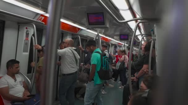 Augustus 2023 Rome Italië Overvolle Metro Met Mensen Roma Italia — Stockvideo