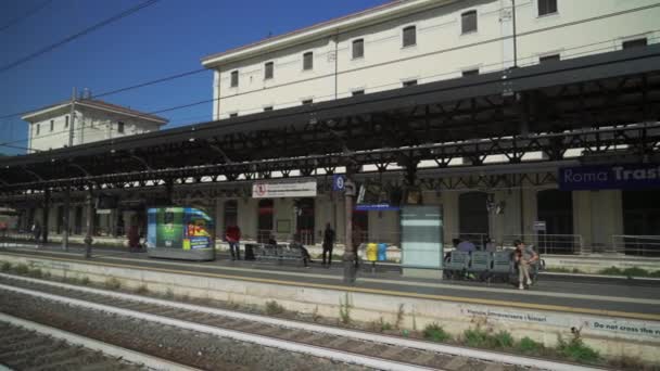 Octubre 2023 Roma Italia Roma Trastevere Estación Tren Los Pasajeros — Vídeos de Stock