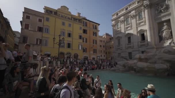 Octubre 2023 Roma Italia Fontana Trevi Rodeada Cientos Viajeros Multitud — Vídeos de Stock