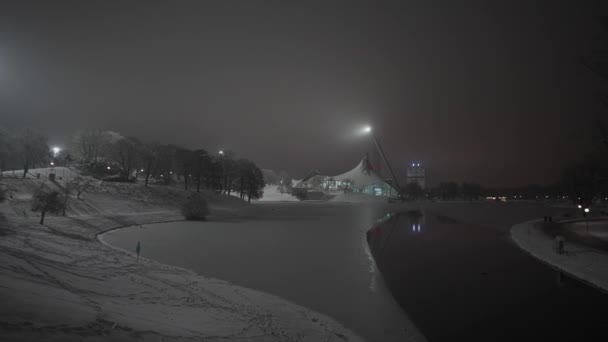 Parque Olímpico Munique Alemanha Inverno Com Neve Noite Neve Cobriu — Vídeo de Stock