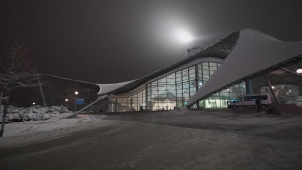 Olympiapark München Deutschland Winter Mit Schnee Der Nacht Schneebedeckte Olympiapark — Stockvideo